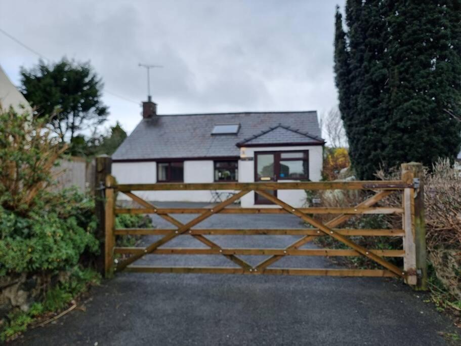 Yr Hen Efail Villa Ederyn Exterior photo